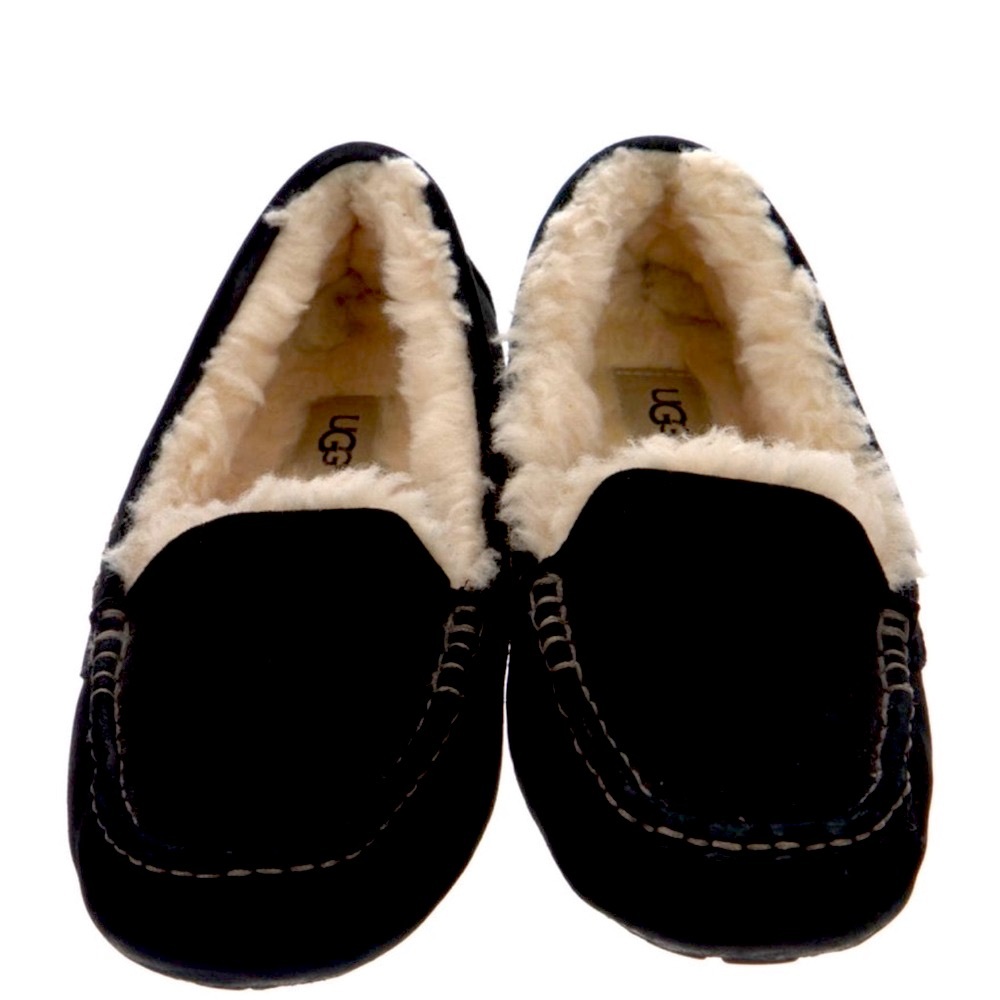 Beautiful Ugg moccasin